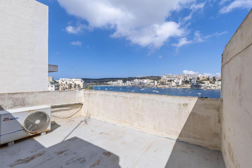 Lovely Seaview Apt At St Paul'S Bay Exteriör bild