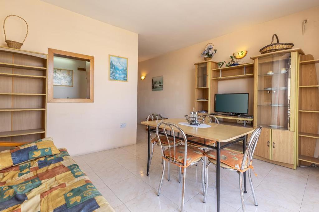 Lovely Seaview Apt At St Paul'S Bay Exteriör bild